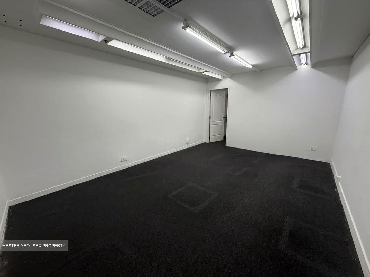 Peninsula Shopping Complex (D6), Retail #636309011
